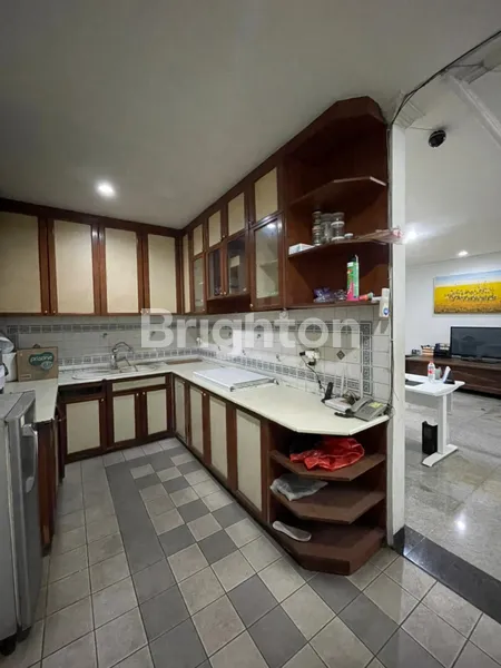 image RUMAH STRATEGIS DEKAT ARTERI PERMATA HIJAU CIPULIR JAKARTA SELATAN  (5)