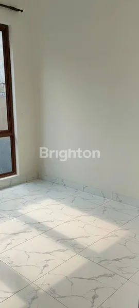 image RUMAH SIAP HUNI DISCOVERY FIORE BINTARO – BARU RENOVASI (6)