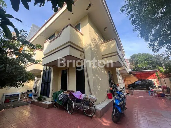 image RUMAH HOEK 2 LANTAI DI SUNTER JAKARTA UTARA (2)