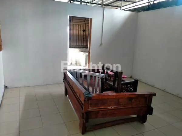 image RUKO SIAP PAKAI LOKASI STRATEGIS DI JATISAMPURNA BEKASI (4)