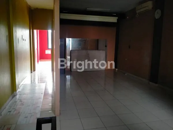 image RUKO SIAP PAKAI LOKASI STRATEGIS DI JATISAMPURNA BEKASI (5)