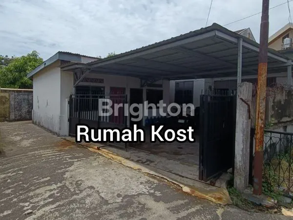 RUMAH KOS 8 KT STRATEGIS DI TEUKU UMAR, DEKAT MALL PEKANBARU