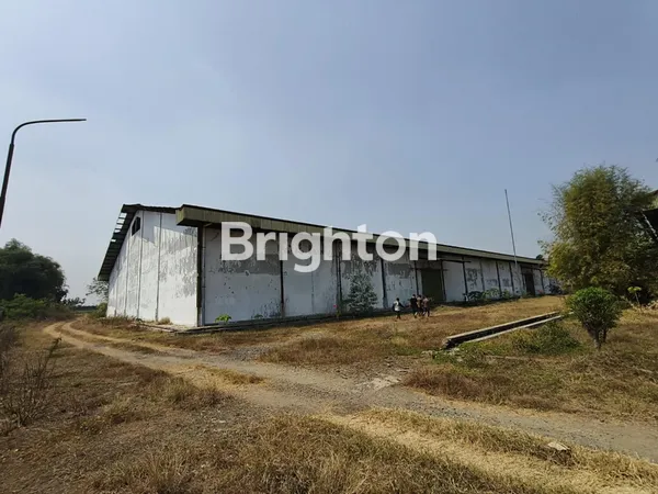 GUDANG TROWULAN MOJOKERTO LANTAI SDH COR