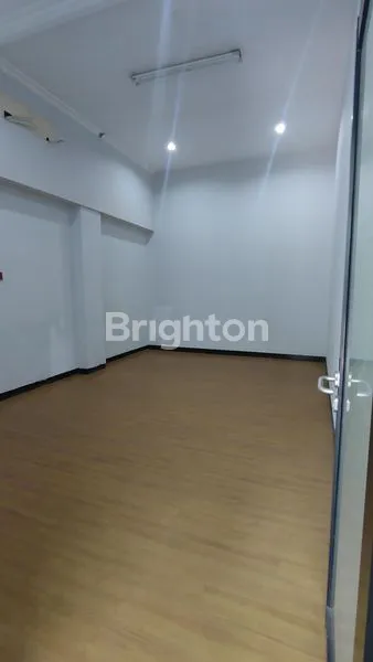 image RUANG USAHA 92 M2MAMPANG PRAPATAN RAYA JAKARTA SELATAN (3)