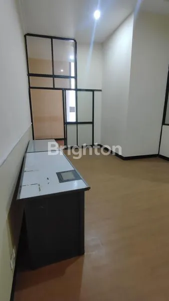 image RUANG USAHA 92 M2MAMPANG PRAPATAN RAYA JAKARTA SELATAN (4)