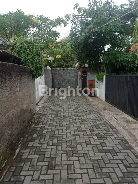 image DIJUAL RUMAH LAMA TAPI KUAT,AKSES MOBIL (2)