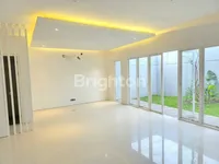 ROYAL RESIDENCE 52M 1