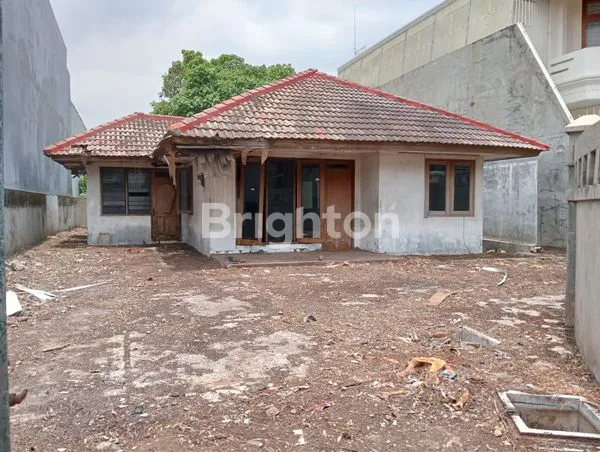 image RUMAH LUAS TANAH YANG LUAS DI GREEN GARDEN, JAKARTA BARAT (2)