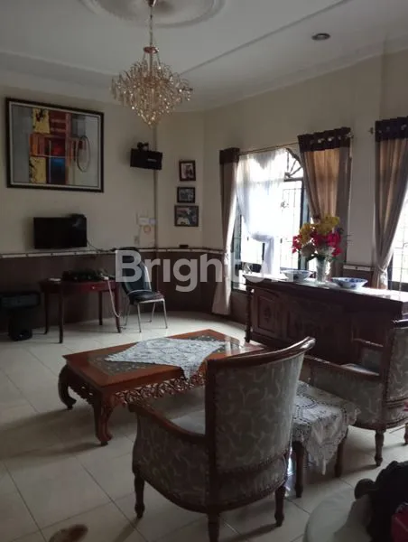 image RUMAH DENGAN DESIGN MODERN SELUAS 494 M HARGA 2.550.000.000 (3)