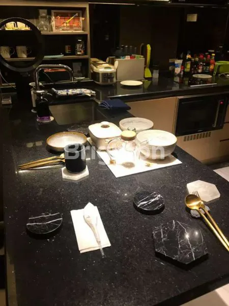 image SANGAT MEWAH APARTEMENT DI LA RIZ FULL FURNISH  (8)