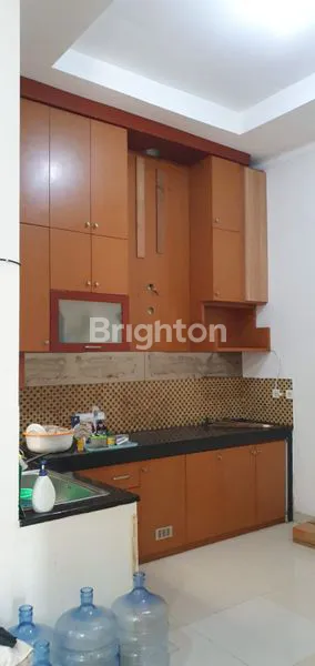 image RUMAH MEWAH 2 LANTAI SEMI-FURNISHED DI CIPAYUNG, DEPOK (7)