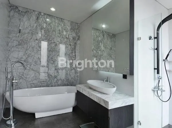 image RUMAH 2,5 LANTAI, SHM, 7 KAMAR TIDUR, FULLY FURNISHED, DI 2ND BOULEVARD KOTAWISATA CIBUBUR, DENGAN PRIVATE POOL, GYM DEKAT DENGAN PINTU TOLL KOTAWISATA, SPORT CENTER, RS EKA, MALL LIVING WORLD (8)