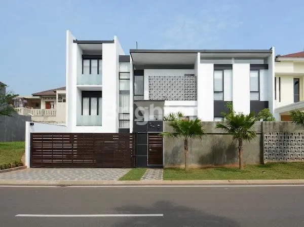 image RUMAH 2,5 LANTAI, SHM, 7 KAMAR TIDUR, FULLY FURNISHED, DI 2ND BOULEVARD KOTAWISATA CIBUBUR, DENGAN PRIVATE POOL, GYM DEKAT DENGAN PINTU TOLL KOTAWISATA, SPORT CENTER, RS EKA, MALL LIVING WORLD (1)