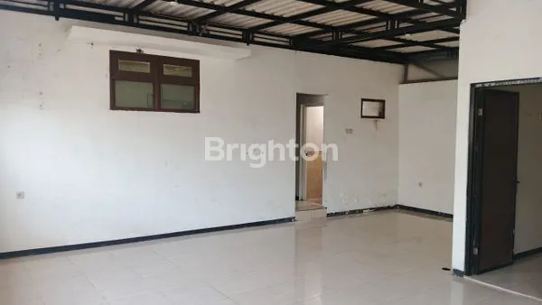image RUMAH 2 LANTAI SIAP HUNI KAWASAN LEBAK INDAH  (8)
