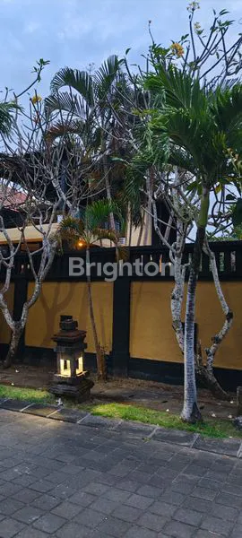 image DIJUAL VILLA TAMAN MUMBUL ADA KOLAM RENANG  (1)