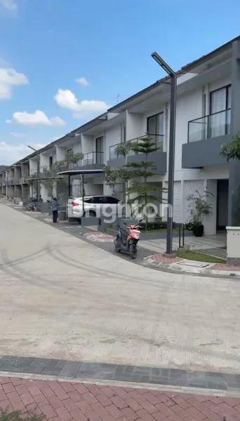 image RUMAH VIENNA BOTANICAL LIVING (2)