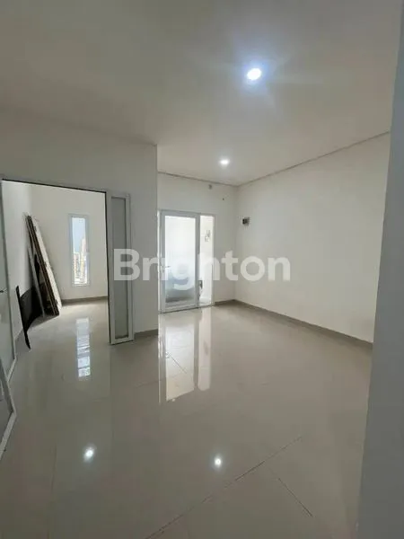 image DIJUAL CEPAT RUMAH MINIMALIS 3 LANTAI – CENGKARENG, JAKARTA BARAT – SHM, LOKASI STRATEGIS & BEBAS BANJIR (5)