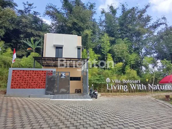 VILLA MEWAH 2 LANTAI DEKAT ROXY SQUARE - VIEW ALAM SUKORAMBI