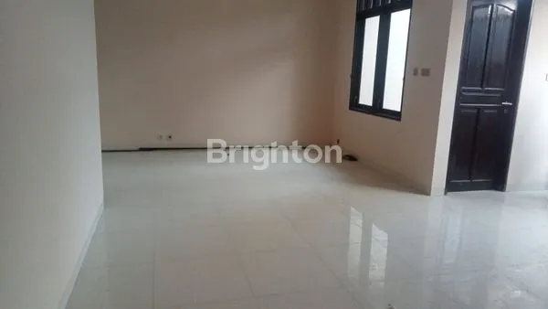 image DIJUAL CEPAT RUMAH PERMATA MILENIUM LIPPO KARAWACI (6)