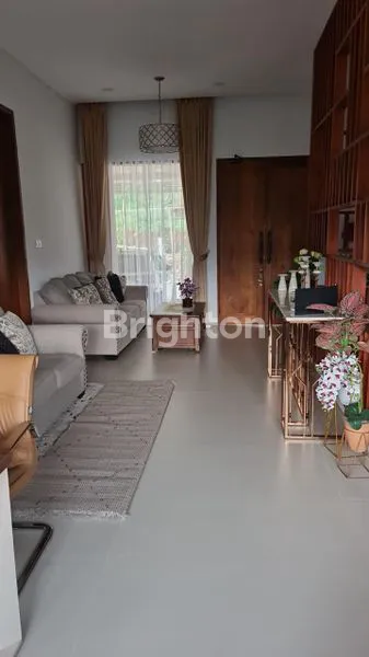 image RUMAH MEWAH 3.5 LANTAI FULL FURNISHED DI PATIO VERDE 2 CIGADUNG (3)