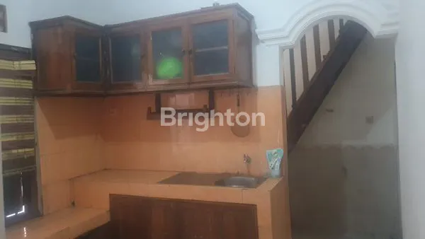 image RUMAH MINIMALIS 2 LANTAI SIAP HUNI DI SEKTOR 7 SOLO BARU  (8)