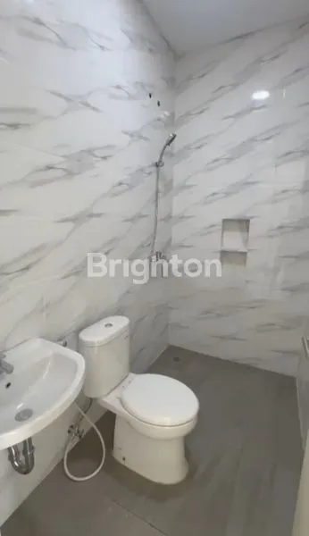 image RUMAH MINIMALIS 2 LANTAI JEMURSARI (5)