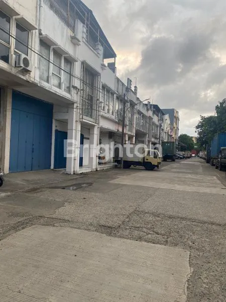 image RUKO GUDANG SUNTER 216M2 LODAN CENTER 3.5 LANTAI SERTIFIKAT HGB JAKARTA UTARA (3)