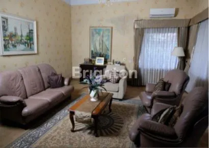 image RUMAH DENGAN TANAH LUAS SANGAT BAGUS UNTUK BUTIK  HOTEL GUEST HOUSE ATAU RUMAH SENI DI DAGO BANDUNG JAWA BARAT (6)