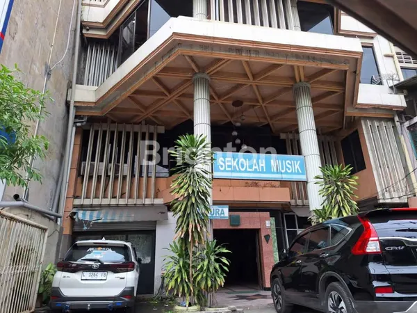 image RAYA MANYAR STRATEGIS SIAP HUNI COCOK USAHA (1)