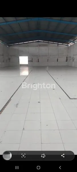 GUDANG DENGAN SUASANA AMAN DI LINGKUNGAN JL RAYA CIMAREME BATUJAJAR