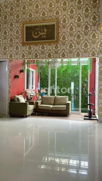 image DIJUAL RUMAH MEWAH CANTIK SIAP HUNI (5)