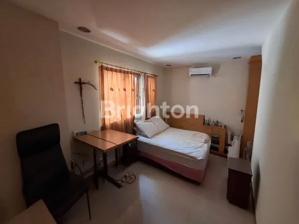 image RUMAH MEGAH 2,5 LANTAI SIAP HUNI DI SUNTER KIRANA - JAKUT (4)