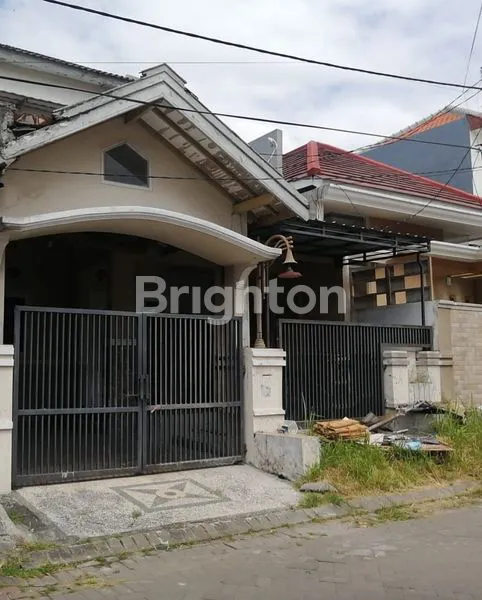 image 900 JUTA DELTASARI TERMURAH, DALAM CLUSTER , 2 LANTAI RUMAH TERAWAT, DEKAT WARU, PEPELEGI,PONDOK TJANDRA, TROPODO (1)