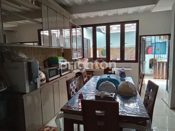 image RUMAH MEWAH 2 LANTAI DI JAGAKARSA - 5 KT, 320M² SEMI-FURNISHED (6)