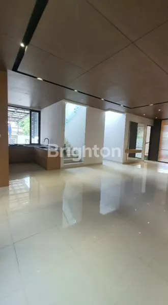 image RUMAH MEWAH TAMAN VILLA MERUYA JAKARTA BARAT (1)