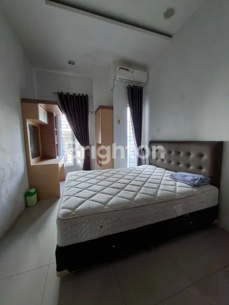 image RUMAH MENAWAN 3 LANTAI FULL FURNISH DI BALIKPAPAN REGENCY DE TULIP (3)