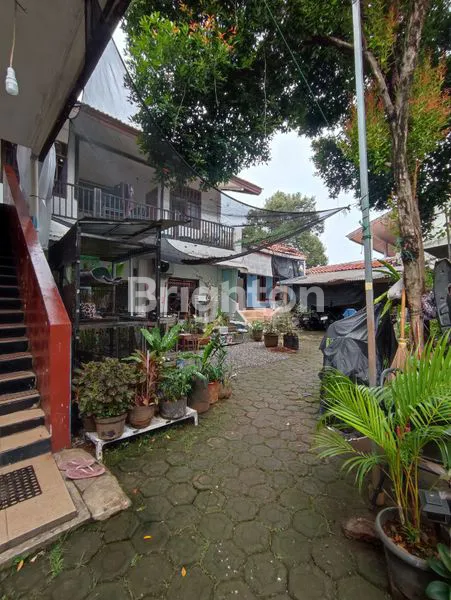 image RUMAH TINGGAL BESERTA KONTRAKAN, KAWASAN STRATEGIS, DAERAH BINTARO, JAKARTA SELATAN. COCOK UNTUK INVESTASI (1)