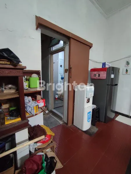 image RUMAH TINGGAL BESERTA KONTRAKAN, KAWASAN STRATEGIS, DAERAH BINTARO, JAKARTA SELATAN. COCOK UNTUK INVESTASI (3)