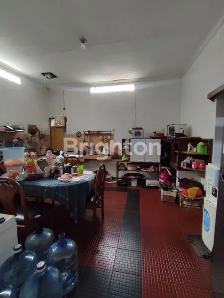image RUMAH TINGGAL BESERTA KONTRAKAN, KAWASAN STRATEGIS, DAERAH BINTARO, JAKARTA SELATAN. COCOK UNTUK INVESTASI (2)