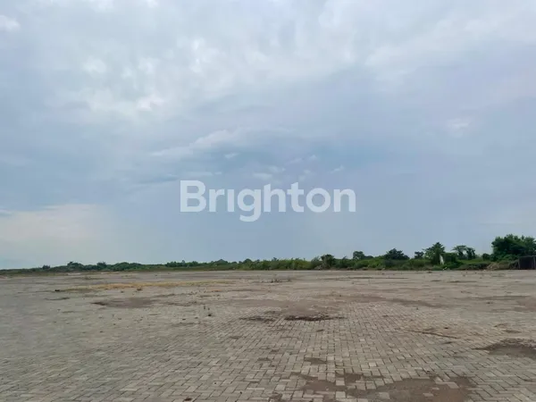 image SEWA LAHAN LOKASI JL TAMBAK OSOWILANGUN  DEKAT PELABUHAN TELUK LAMONG, LAHAN PAVING COCOK UNTUK DEPO CONTAINER, PARKIR ALAT BERAT, STOCKPILE BESI ROLL MAUPUN PERGUDANGAN ATAU NON PAVING BISA UNTUK STOCKPILE PASIR / BATU BARA / KORAL / PORANG (2)