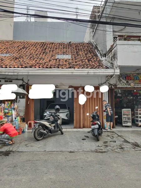 image  PUSAT ONDERDIL SANGAT STRATEGIS DI KEBUN JERUK (1)