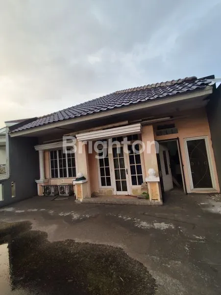 image RUMAH MEWAH 2 LANTAI SIAP HUNI DEPAN RS EKA HOSPITAL,DEPAN GERBANG TOLL DIKOTA WISATA CIBUBUR (7)