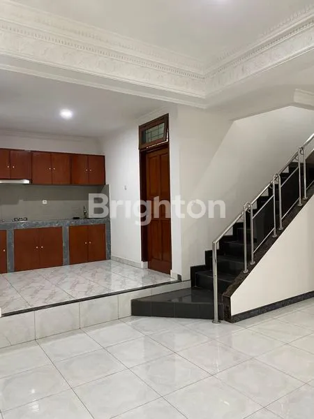 image RUMAH HOOK MODERN 2 LANTAI SEMI FURNISH DI ANTAPANI BANDUNG (5)