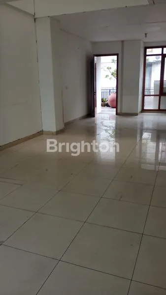 image RUKO 3 LANTAI STRATEGIS DI ISTANA PASTEUR - DEKAT TOL PASTEUR (4)