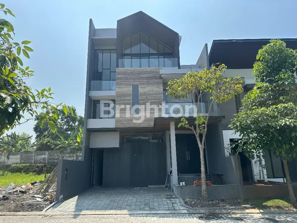 image RUMAH BARU MINIMALIS MODERN 3 LANTAI CITRALAND DEKAT UC, GWALK, GRAHA DAN PAKUWON (1)