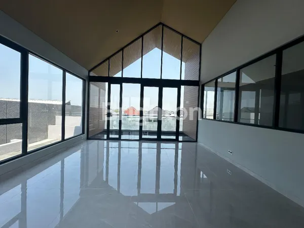 image RUMAH BARU MINIMALIS MODERN 3 LANTAI CITRALAND DEKAT UC, GWALK, GRAHA DAN PAKUWON (7)