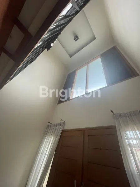 image RUMAH 2 LANTAI, STRATEGIS, SIAP PAKAI, DEKAT DENGAN GERBANG TOL BECAKAYU, LRT CIKUNIR,, GERBANG TOL JORR DAN DALAM KOTA DAN JUGA DEKAT DENGAN STASIUN KERETA BEKASI DI PERUMAHAN PERSADA KEMALA, BEKASI BARAT (4)