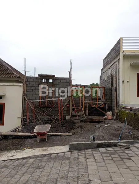 image RUMAH SIAP HUNI DI KOMPLEK TERBESAR TABANAN  (4)