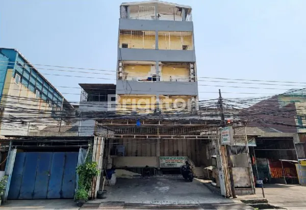 image RUKO GANDENG 5 1/2 LANTAI ADA BASEMENT KAPUK RAYA JAKARTA UTARA (1)
