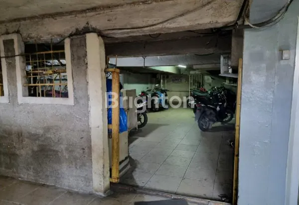 image RUKO GANDENG 5 1/2 LANTAI ADA BASEMENT KAPUK RAYA JAKARTA UTARA (3)